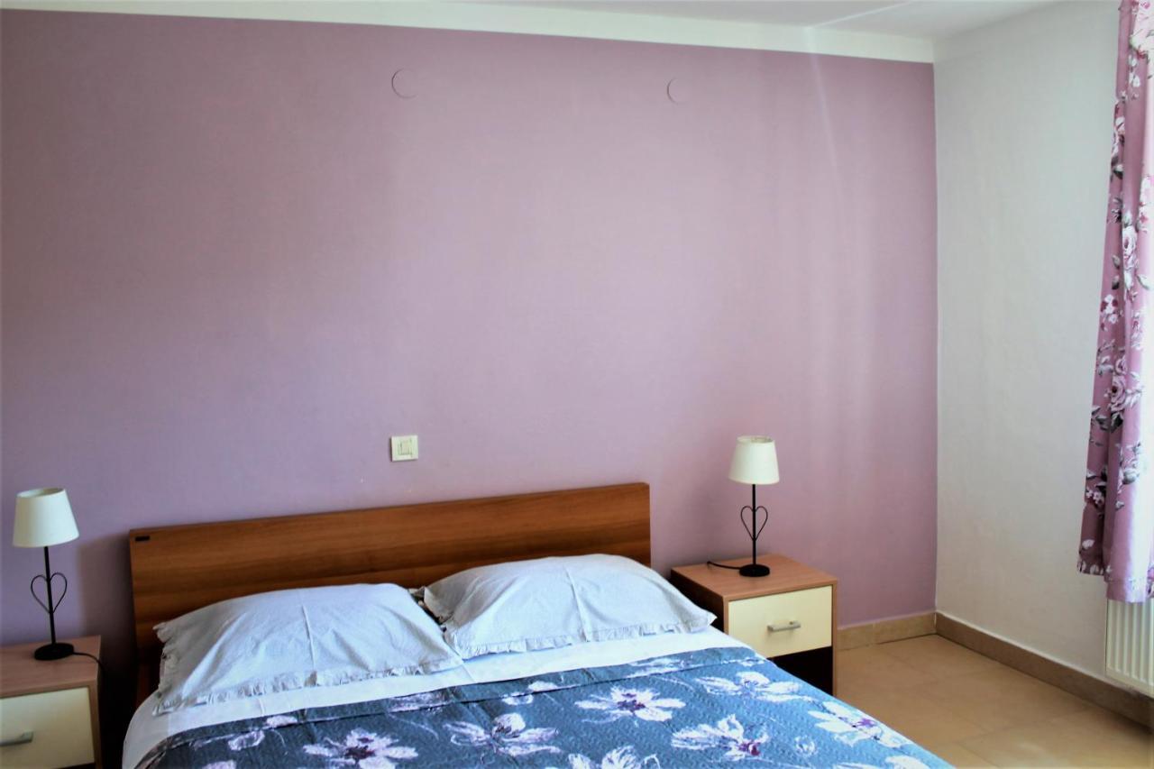 Apartmani Klaudija Valun Eksteriør bilde